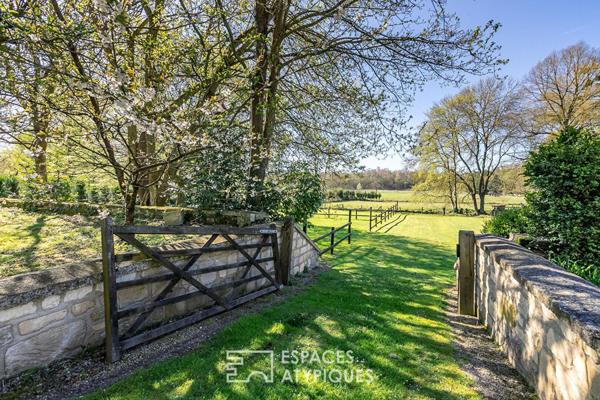 Elégante demeure XIXème en briques et pierres dans un cadre enchanteur avec vue