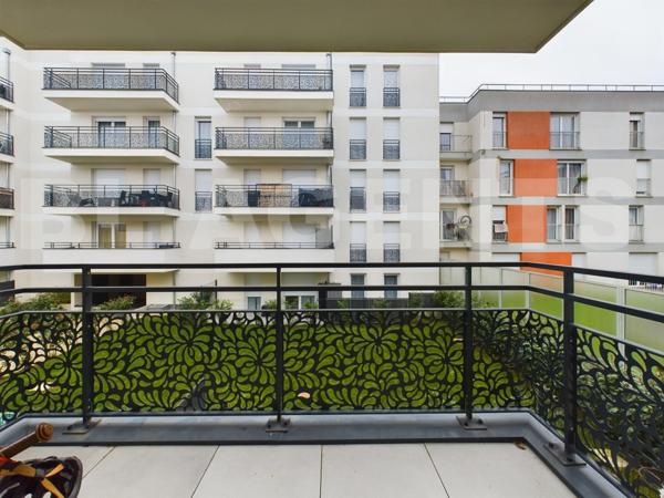 SUPERBE 3 PIECES AVEC BALCON