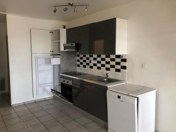 Appartement Saint Maixent L Ecole 2 pièce(s) 58.77 m2