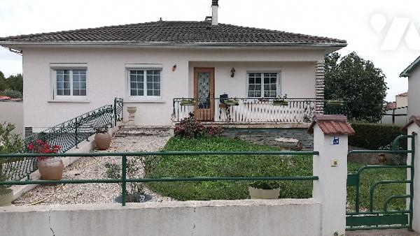 Une maison d'habitation.