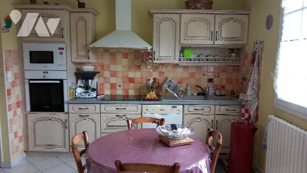 Une maison d'habitation.