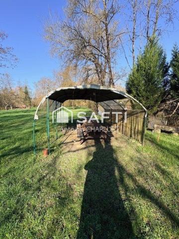 Terrain de 8488 m² accolé à la rivière de l'indre - idéale pour un coin de pêche