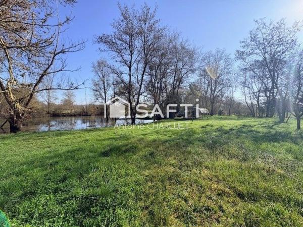 Terrain de 8488 m² accolé à la rivière de l'indre - idéale pour un coin de pêche