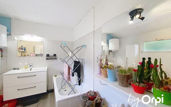 Maison à vendre    3 pièces • 66 m2 Saint-Éloy-les-Mines