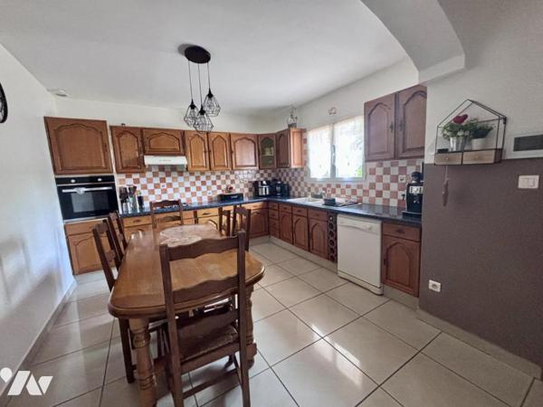 Maison familiale avec sous-sol et extérieur – Coursan (11110)