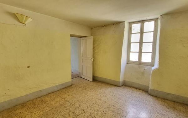 Maison à vendre    6 pièces • 132 m2 Chassiers