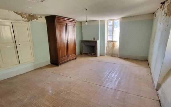 Maison à vendre    6 pièces • 132 m2 Chassiers