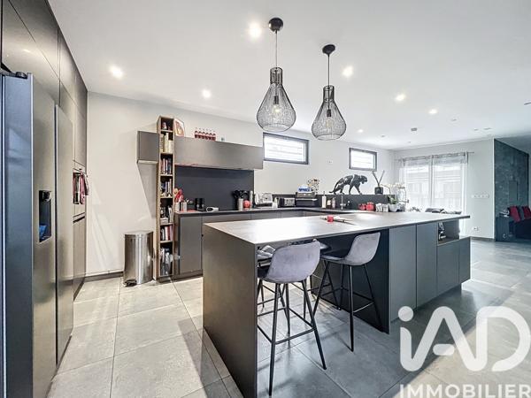 Maison à vendre 6 pièces 287 m² Cachan