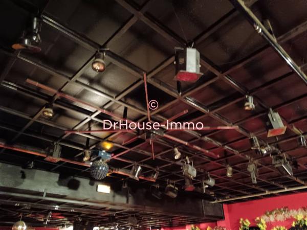 Immeuble à vendre 7 pièces de 900 m²