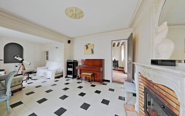 Maison à vendre    5 pièces • 155 m2 Dampmart