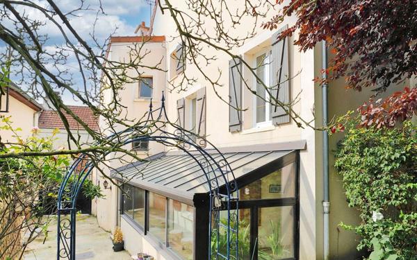 Maison à vendre    5 pièces • 155 m2 Dampmart