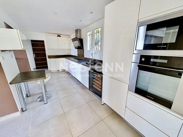 Exclusivité - Maison Provençale 108m2 - 4 pièces avec vue mer à Grasse,