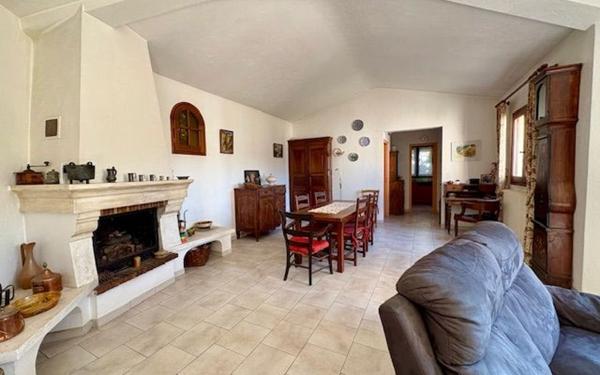 Maison à vendre    5 pièces •  La Colle-sur-Loup