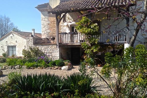 Valeilles (82150) Magnifique ensemble immobilier XVIIIème avec vue panoramique