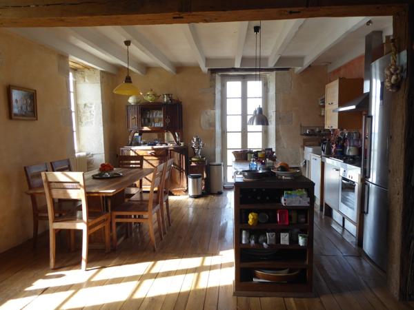 Valeilles (82150) Magnifique ensemble immobilier XVIIIème avec vue panoramique