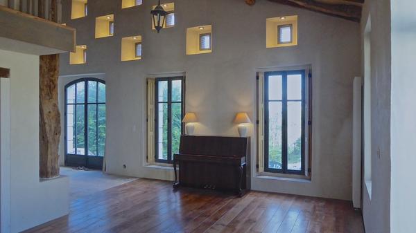 Valeilles (82150) Magnifique ensemble immobilier XVIIIème avec vue panoramique