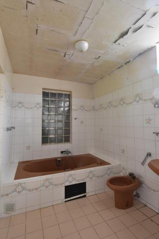 A découvrir au coeur du beaujolais maison de village à rénover idéal pour une famille avec ses grands volumes