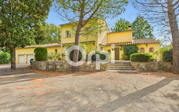 Maison à vendre    6 pièces •  Callian