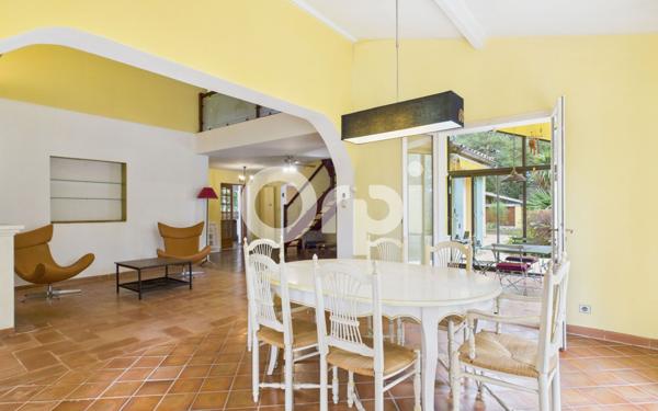 Maison à vendre    6 pièces •  Callian