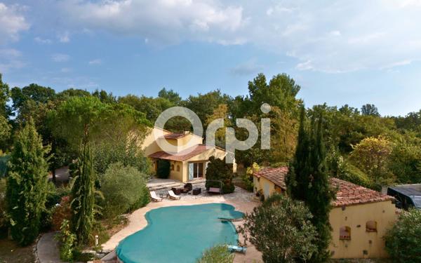 Maison à vendre    6 pièces •  Callian