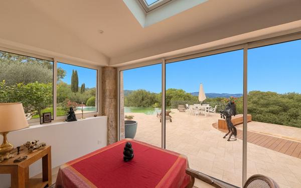 Maison à vendre    4 pièces •  Fayence