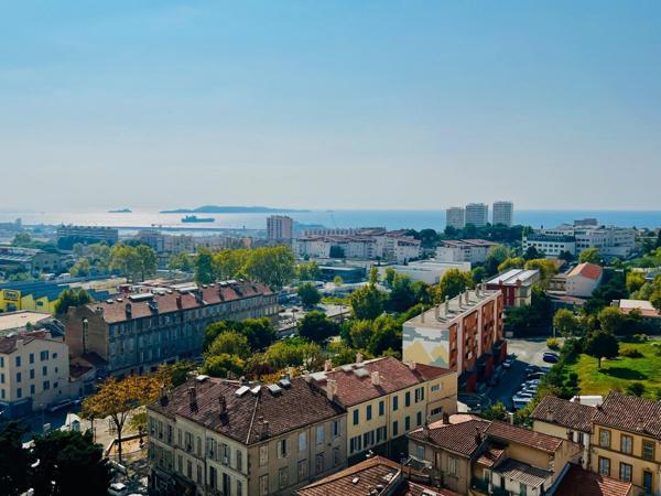 Appartement T4 avec cave et belle vue mer