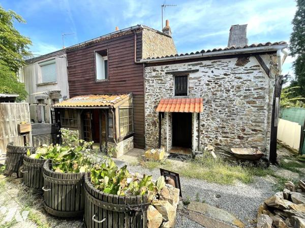 A VENDRE - SAINT-JEAN-DE-BOISEAU - En village - Maison d'env 82.99m² (111.23m² utile) sur 308 m² 