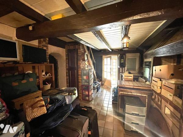 A VENDRE - SAINT-JEAN-DE-BOISEAU - En village - Maison d'env 82.99m² (111.23m² utile) sur 308 m² 