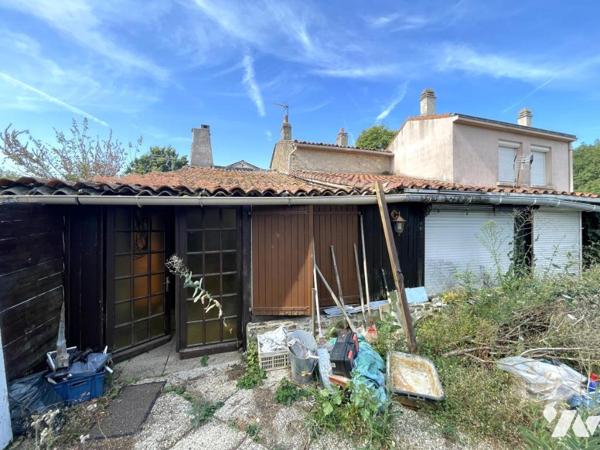 A VENDRE - SAINT-JEAN-DE-BOISEAU - En village - Maison d'env 82.99m² (111.23m² utile) sur 308 m² 