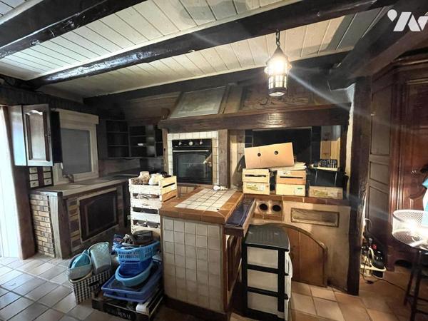 A VENDRE - SAINT-JEAN-DE-BOISEAU - En village - Maison d'env 82.99m² (111.23m² utile) sur 308 m² 
