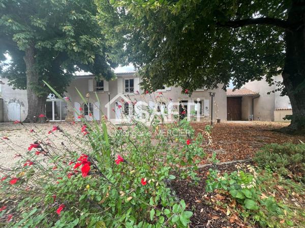 Maison de charme avec un gîte