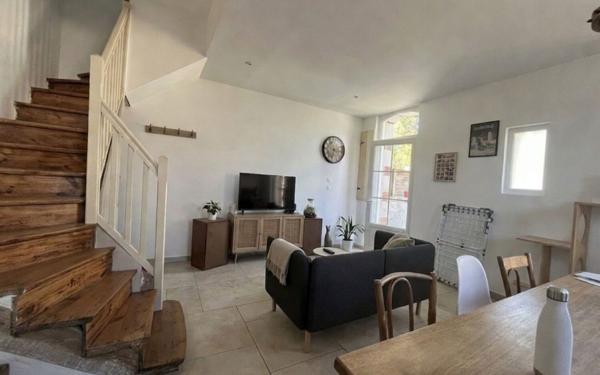 Maison à vendre    2 pièces •  Saintes