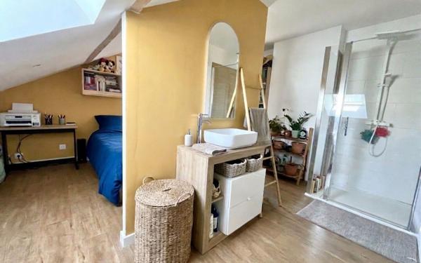 Maison à vendre    2 pièces •  Saintes