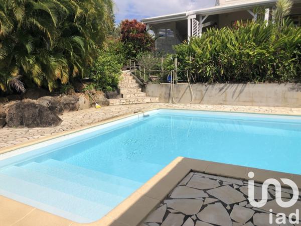 Maison d’architecte 6 pièces de 185 m² à Sainte-Rose (97115)