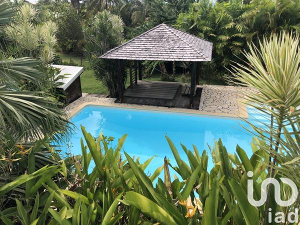 Maison d’architecte 6 pièces de 185 m² à Sainte-Rose (97115)