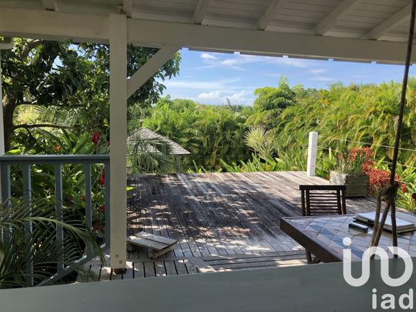 Maison d’architecte 6 pièces de 185 m² à Sainte-Rose (97115)