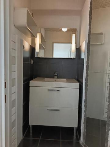 APPARTEMENT T2/3- SIX FOURS - LA COUDOULIERE