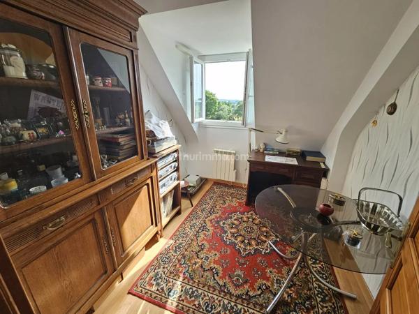 Vente                                                      Maison
                        
                     5 pièces                      111 m2                     à Saint-Péver