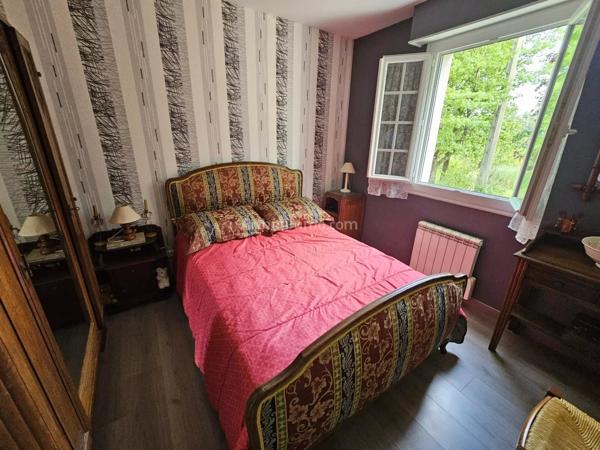 Vente                                                      Maison
                        
                     5 pièces                      111 m2                     à Saint-Péver