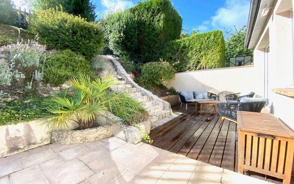 Maison à vendre    4 pièces • 137 m2 Mézières-sur-Seine