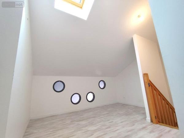 Maison à vendre à Saint-Saturnin-sur-Loire dans le Maine-et-Loire (49320), ref : 49005-1365