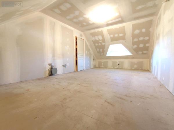 Maison à vendre à Saint-Saturnin-sur-Loire dans le Maine-et-Loire (49320), ref : 49005-1365