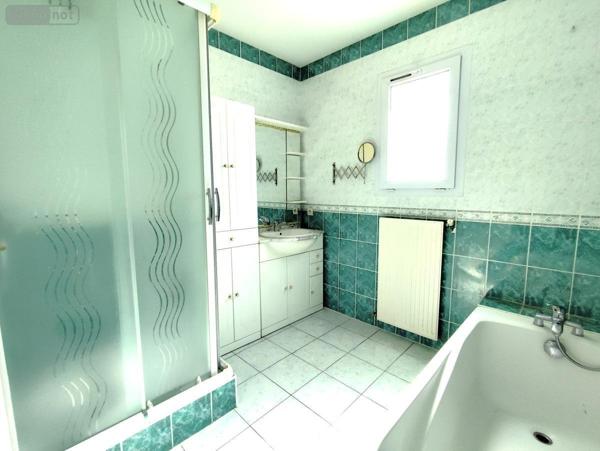 Maison à vendre à Saint-Saturnin-sur-Loire dans le Maine-et-Loire (49320), ref : 49005-1365