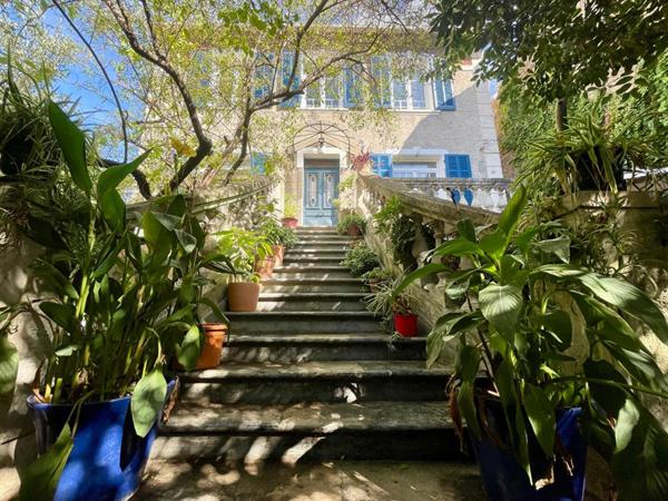 Maison de Charme Art-Déco et ses dépendances avec jardin et terrasse - Toulon (83200)
