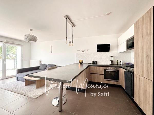 T3 loué Meublé / terrasse 14 m2 et Garage