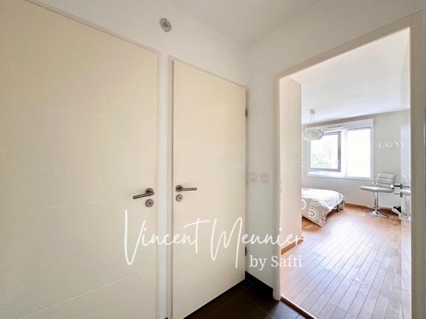 T3 loué Meublé / terrasse 14 m2 et Garage