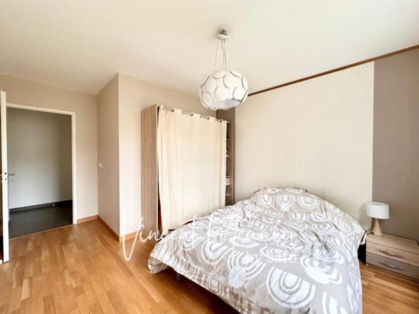 T3 loué Meublé / terrasse 14 m2 et Garage