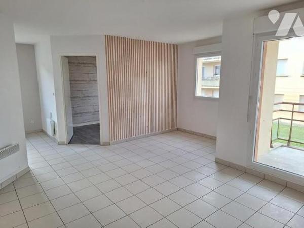 Appartement  F2 bis, 1er étage.