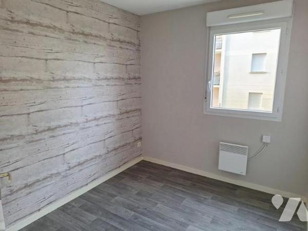 Appartement  F2 bis, 1er étage.