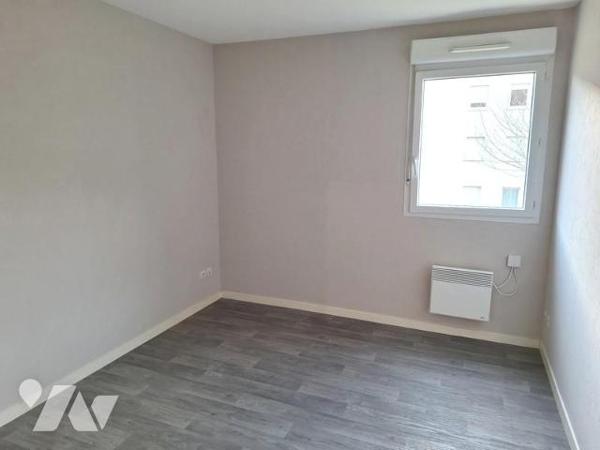 Appartement  F2 bis, 1er étage.